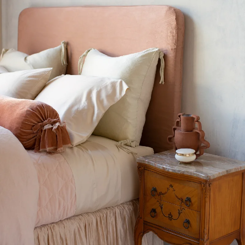 Anti - Pill Microfiber Sheets for a Smooth AppearanceBria Fitted Sheet