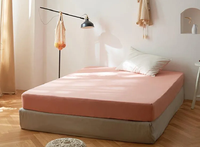 Fitted Sheets with Reinforced Corners for Long - Lasting UseSolid Bed Sheet / Pink
