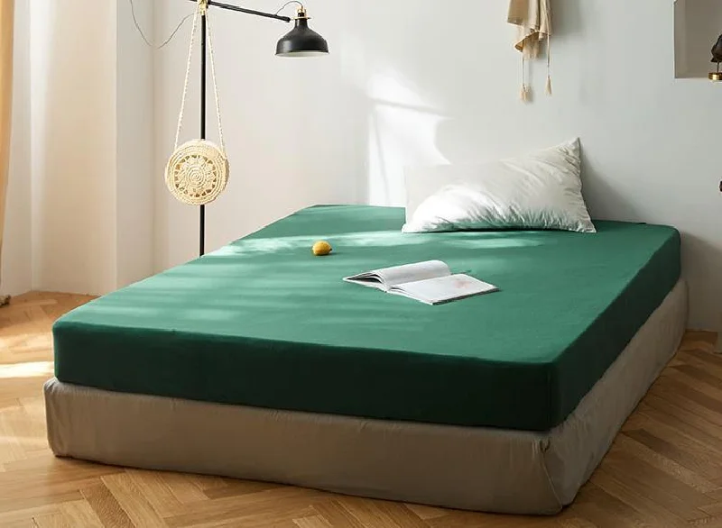 Linen - Cotton Blend Sheets for a Natural and Versatile OptionSolid Bed Sheet / Forest Green Linen - Cotton Blend Sheets for a Natural and Versatile OptionSolid Bed Sheet / Forest Green
