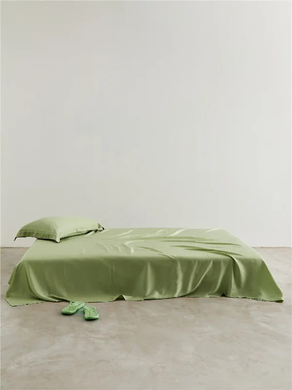 Queen - Size Sheet Sets with a European Pillowcase SetSilky Solid Tencel Sheet / Green Queen - Size Sheet Sets with a European Pillowcase SetSilky Solid Tencel Sheet / Green