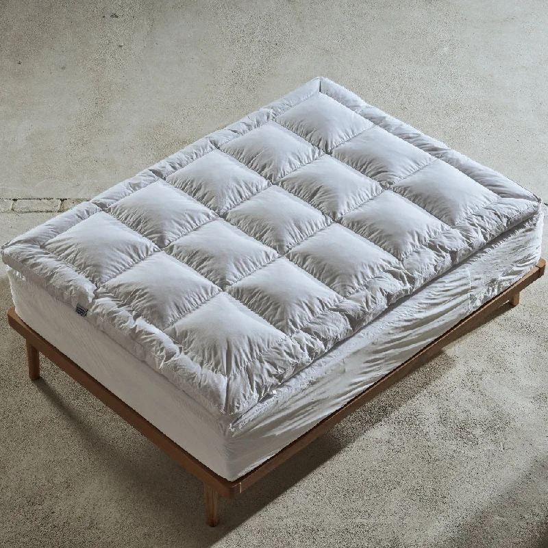 Polyester - Cotton Blend Sheets for Durability and ComfortHungarian Goose Feather Down Topper Polyester - Cotton Blend Sheets for Durability and ComfortHungarian Goose Feather Down Topper