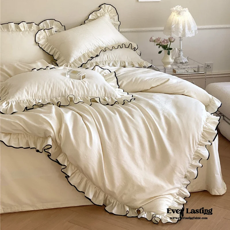Queen - Size Sheet Sets with a European Pillowcase SetSilky Ruffle Bed Sheet