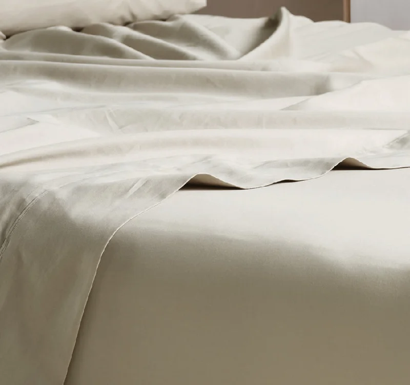 King - Size Sheet Sets with a Decorative Pillow SetHotel Augusta 500THC Cotton Sateen Mega Fitted or Flat Sheet Range Taupe King - Size Sheet Sets with a Decorative Pillow SetHotel Augusta 500THC Cotton Sateen Mega Fitted or Flat Sheet Range Taupe