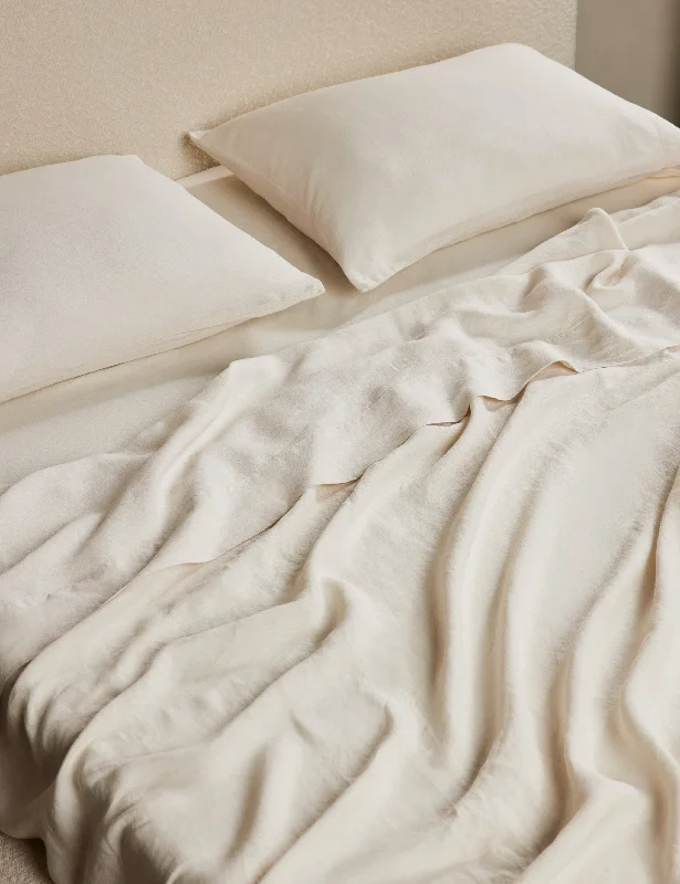 Thermal - Regulating Bamboo Sheets for All - Season ComfortEssie Hemp Sheet Set by Sarah Sherman Samuel Thermal - Regulating Bamboo Sheets for All - Season ComfortEssie Hemp Sheet Set by Sarah Sherman Samuel