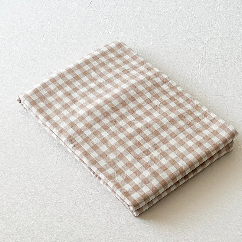 Quilted Cotton Sheets for a Warm and Inviting BedAssorted Gingham & Plaid Bed Sheet / Brown Quilted Cotton Sheets for a Warm and Inviting BedAssorted Gingham & Plaid Bed Sheet / Brown