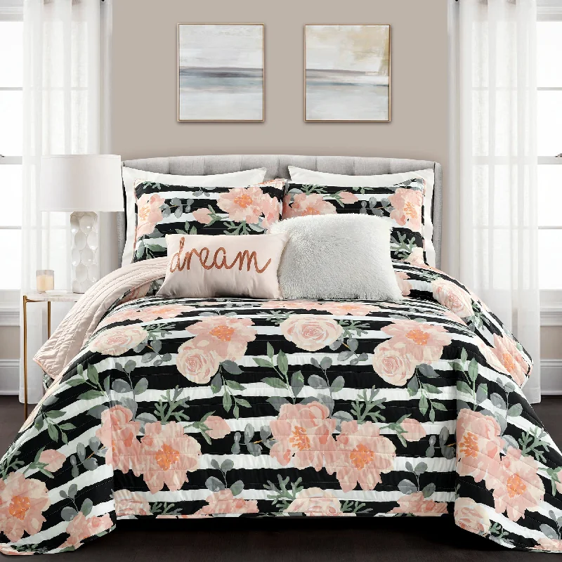 King - size comforters to fit large king - sized beds perfectlyAmara Watercolor Rose Quilt Set King - size comforters to fit large king - sized beds perfectlyAmara Watercolor Rose Quilt Set