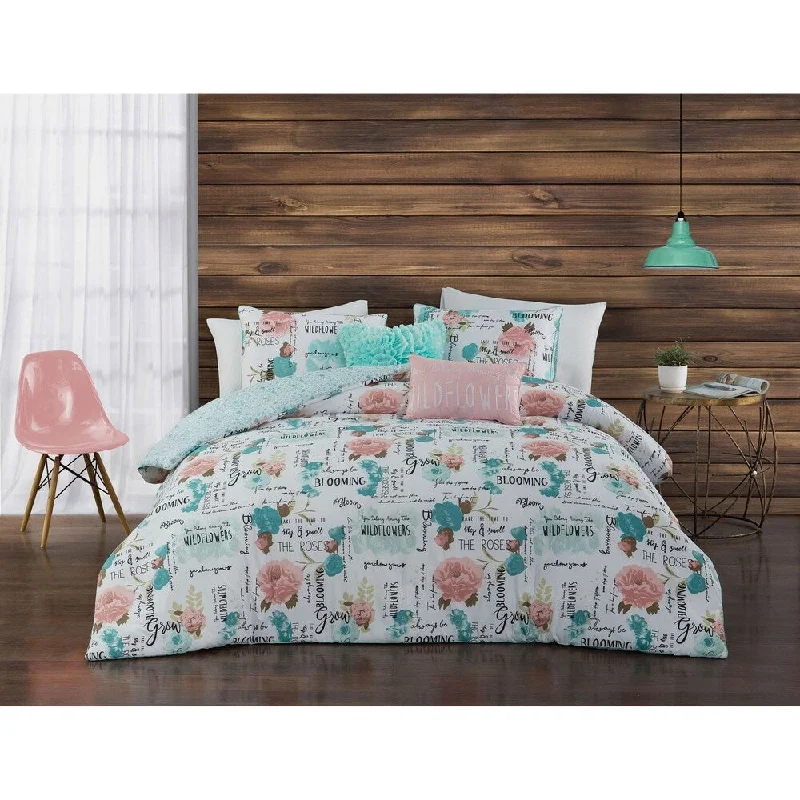 Goose down comforters known for their superior quality and insulationAvondale Manor Flora 5-piece Comforter Set Goose down comforters known for their superior quality and insulationAvondale Manor Flora 5-piece Comforter Set