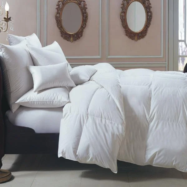 Silk - filled comforters for a luxurious and smooth touchBernina 650+ European Goose Down Comforter