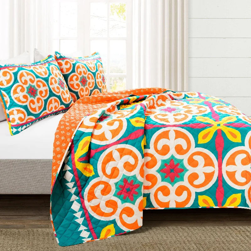 Queen - size comforters for standard queen - sized mattressesBoho Floral Reversible 3 Piece Quilt Set Queen - size comforters for standard queen - sized mattressesBoho Floral Reversible 3 Piece Quilt Set