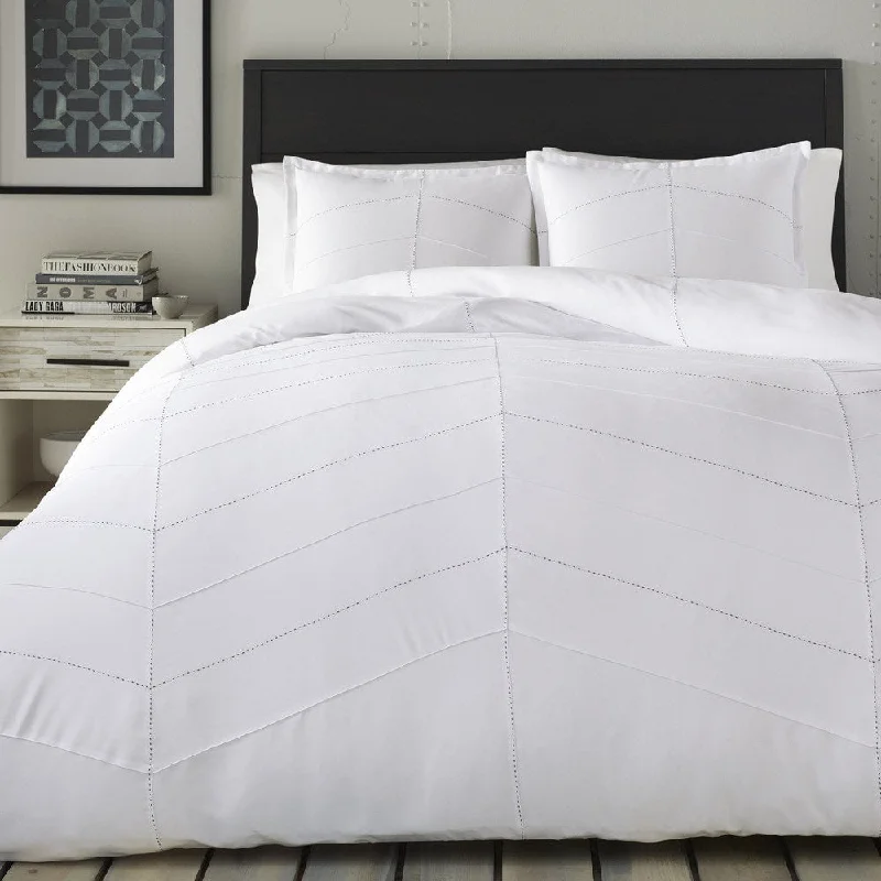 Cotton - filled comforters for a breathable and natural sleep experienceCity Scene Courtney Comforter Set Cotton - filled comforters for a breathable and natural sleep experienceCity Scene Courtney Comforter Set