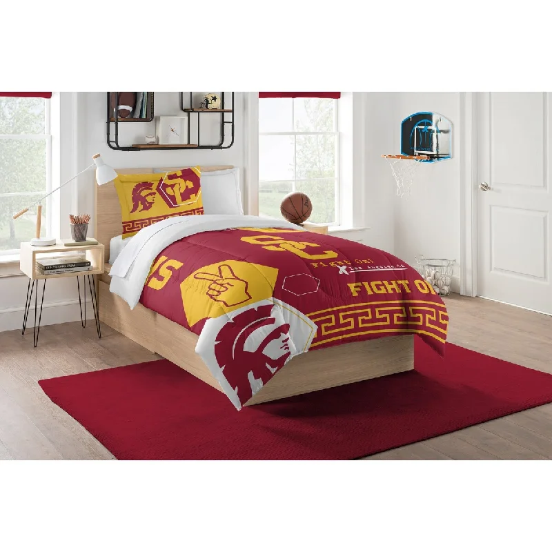 Cotton - filled comforters for a breathable and natural sleep experienceCOL 862 USC Hexagon Twin Comforter Set Cotton - filled comforters for a breathable and natural sleep experienceCOL 862 USC Hexagon Twin Comforter Set