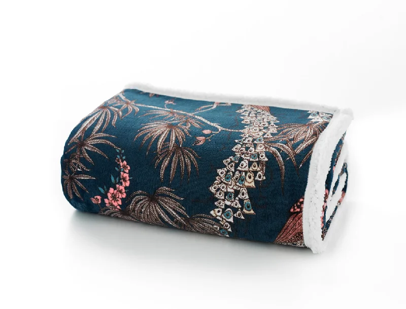Fleece blankets for a cozy and plush texturePeacocks Sherpa Printed Soft Fleece 140x180cm Throw Fleece blankets for a cozy and plush texturePeacocks Sherpa Printed Soft Fleece 140x180cm Throw