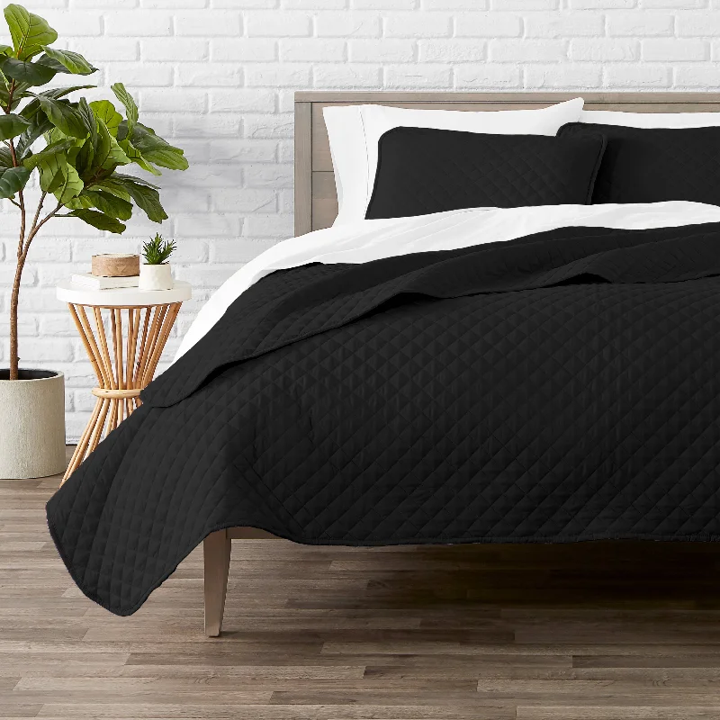 Goose down comforters known for their superior quality and insulationCoverlet Set - Full/Queen Goose down comforters known for their superior quality and insulationCoverlet Set - Full/Queen