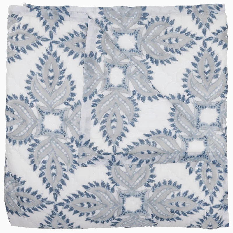 Solid - colored duvet covers in classic colors like white, black, and navy for a timeless lookDasati Lapis Quilt Solid - colored duvet covers in classic colors like white, black, and navy for a timeless lookDasati Lapis Quilt