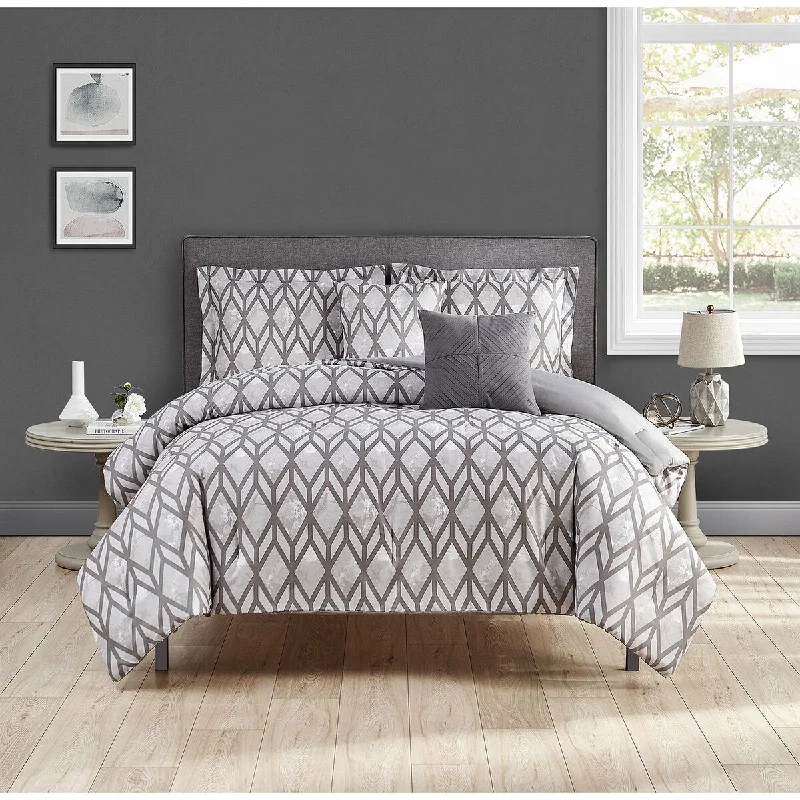 Full - size comforters suitable for full - sized beds in guest rooms or small bedroomsDESIGN STUDIO Tricia Marble Geo Microfiber Gray 5-Piece Comforter Bedding Set Full - size comforters suitable for full - sized beds in guest rooms or small bedroomsDESIGN STUDIO Tricia Marble Geo Microfiber Gray 5-Piece Comforter Bedding Set