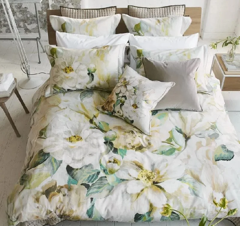 Wrinkle - resistant duvet covers for a neat and tidy lookDesigner's Guild Jardin Botanique Birch Bedding Wrinkle - resistant duvet covers for a neat and tidy lookDesigner's Guild Jardin Botanique Birch Bedding