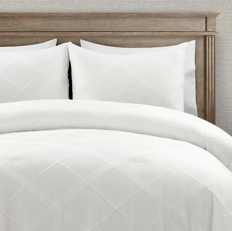 King - size comforters to fit large king - sized beds perfectlyDiamond Geo Jacquard 3 Piece Comforter Set King - size comforters to fit large king - sized beds perfectlyDiamond Geo Jacquard 3 Piece Comforter Set