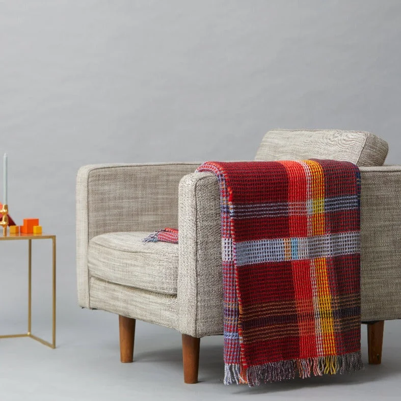 Microfiber blankets that are durable and easy to care forDorothy Rose/Red HoneyComb Throws 100% Lambswool Microfiber blankets that are durable and easy to care forDorothy Rose/Red HoneyComb Throws 100% Lambswool