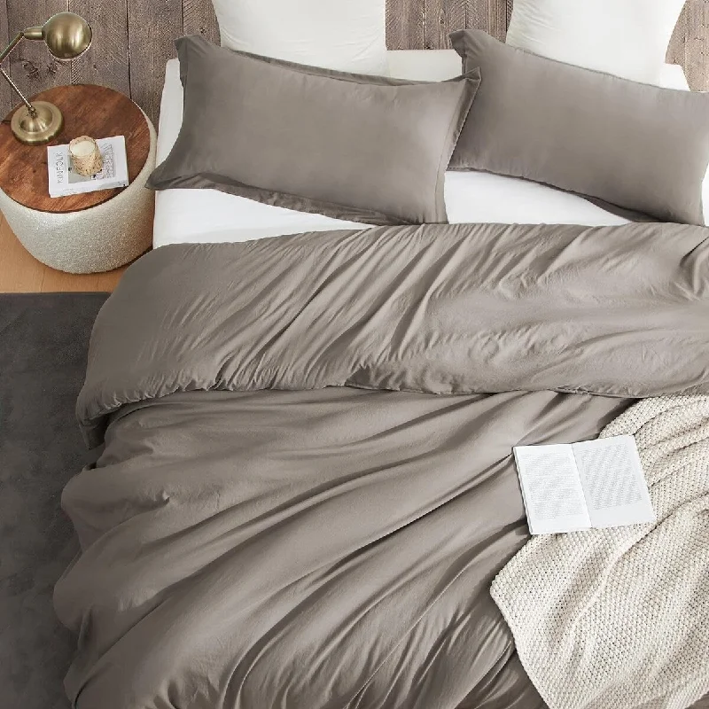 Bamboo - fiber - filled comforters with antibacterial and breathable qualitiesDown Alternative Ultra Cozy Comforter Set - Dark Brown Bamboo - fiber - filled comforters with antibacterial and breathable qualitiesDown Alternative Ultra Cozy Comforter Set - Dark Brown