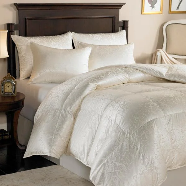 Queen - size comforters for standard queen - sized mattressesEliasa 920+ Canadian White Goose Down Comforter by Downright Queen - size comforters for standard queen - sized mattressesEliasa 920+ Canadian White Goose Down Comforter by Downright