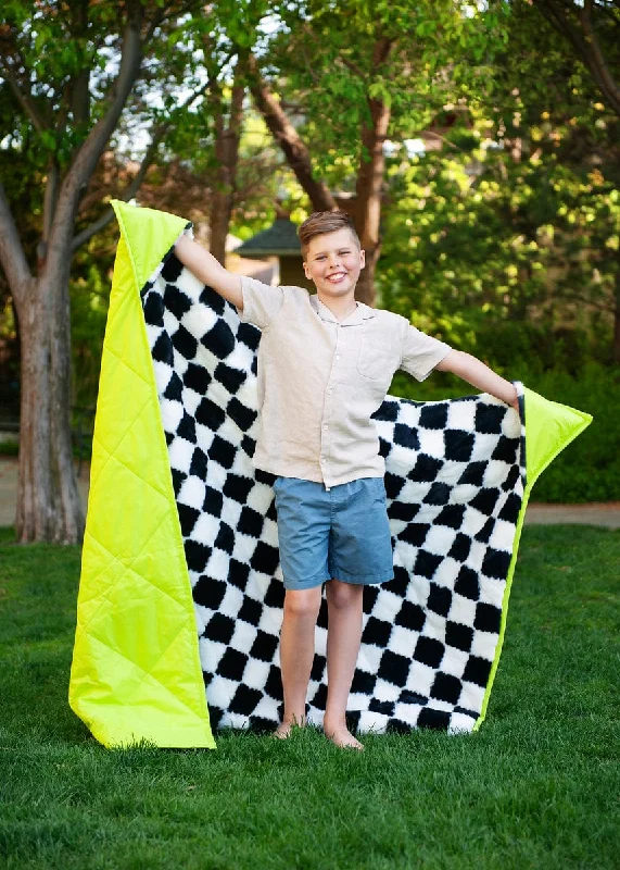 Synthetic fiber blend blankets for a budget - friendly choiceEverywhere Blanket - Neon Yellow Synthetic fiber blend blankets for a budget - friendly choiceEverywhere Blanket - Neon Yellow