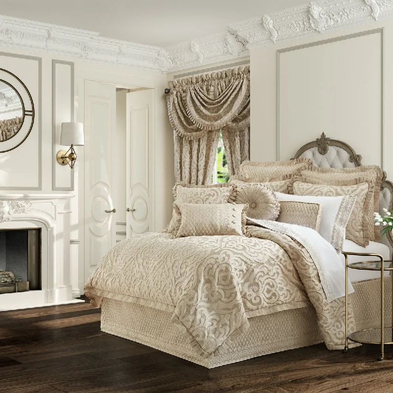 Full - size comforters suitable for full - sized beds in guest rooms or small bedroomsFive Queens Court Marcelle Comforter Set Full - size comforters suitable for full - sized beds in guest rooms or small bedroomsFive Queens Court Marcelle Comforter Set