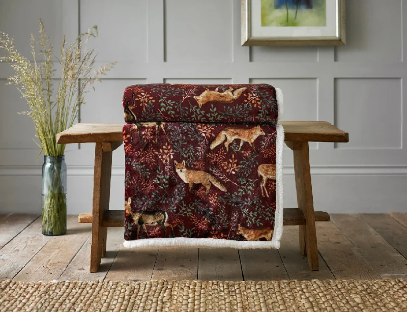 Mohair blankets with a unique sheen and softnessFox and Deer Printed Supersoft Fleece Throw Mulberry Mohair blankets with a unique sheen and softnessFox and Deer Printed Supersoft Fleece Throw Mulberry