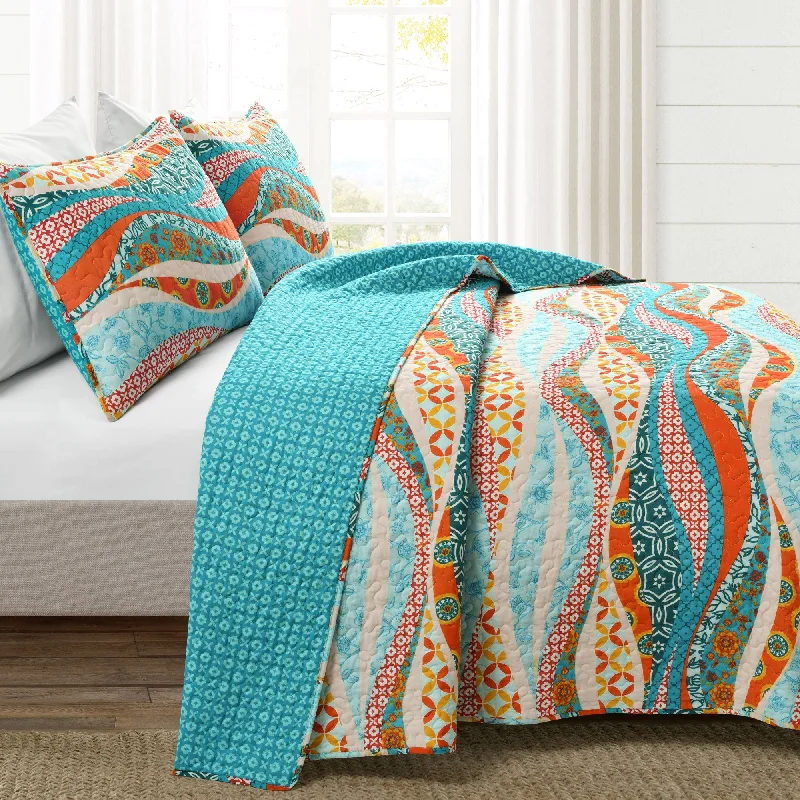 Cotton - filled comforters for a breathable and natural sleep experienceHailey Watercolor Wave Reversible Cotton Quilt 3 Piece Set Cotton - filled comforters for a breathable and natural sleep experienceHailey Watercolor Wave Reversible Cotton Quilt 3 Piece Set