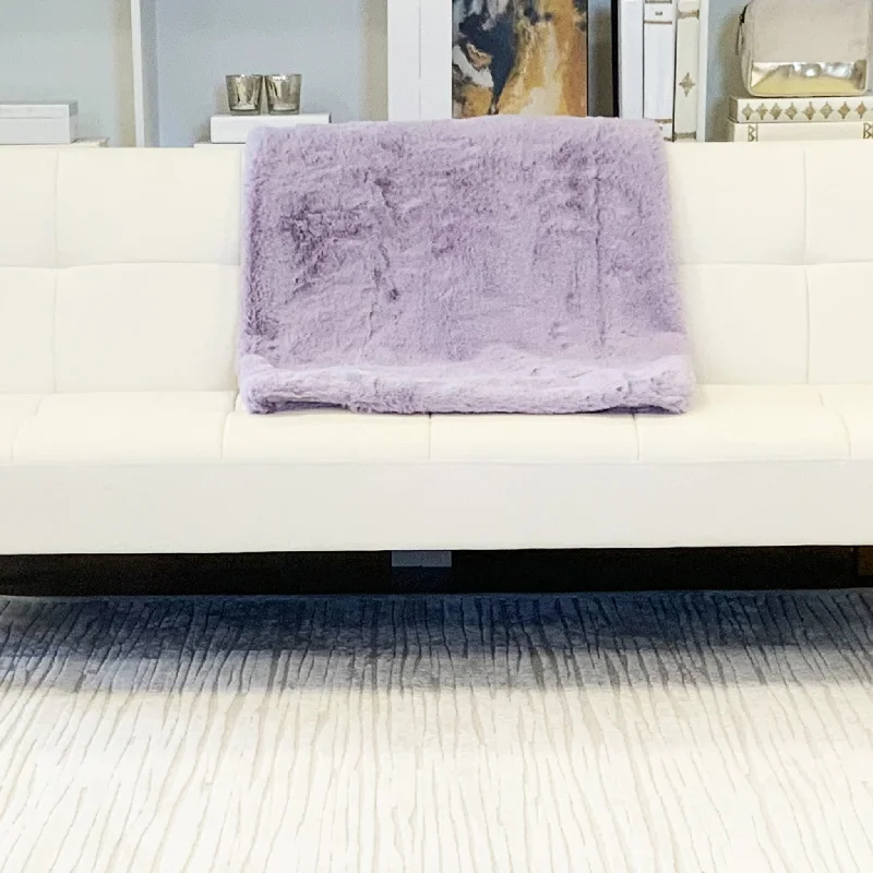 Bed skirts for beds with a round frameHeavy Fur Throw - Lavender