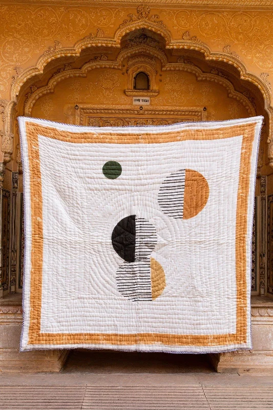 Goose down comforters known for their superior quality and insulationHorizon Quilt Reverse Goose down comforters known for their superior quality and insulationHorizon Quilt Reverse