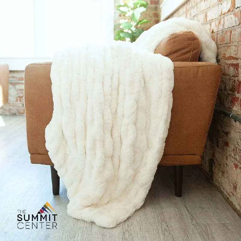 Bamboo fiber blankets with natural antibacterial propertiesHugs Kincaid Vintage White Blanket Bamboo fiber blankets with natural antibacterial propertiesHugs Kincaid Vintage White Blanket