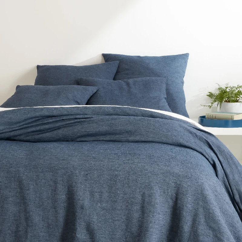Floral - printed duvet covers for a romantic and feminine touchJovi Linen Ink Duvet Cover Floral - printed duvet covers for a romantic and feminine touchJovi Linen Ink Duvet Cover