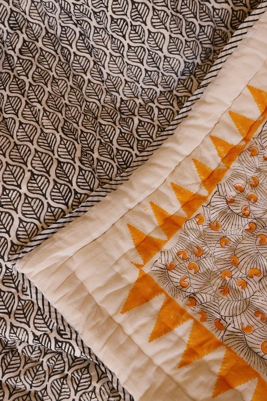 Wool - filled comforters with natural moisture - wicking and temperature - regulating featuresKoloman Moser Quilt (Reverse) Wool - filled comforters with natural moisture - wicking and temperature - regulating featuresKoloman Moser Quilt (Reverse)