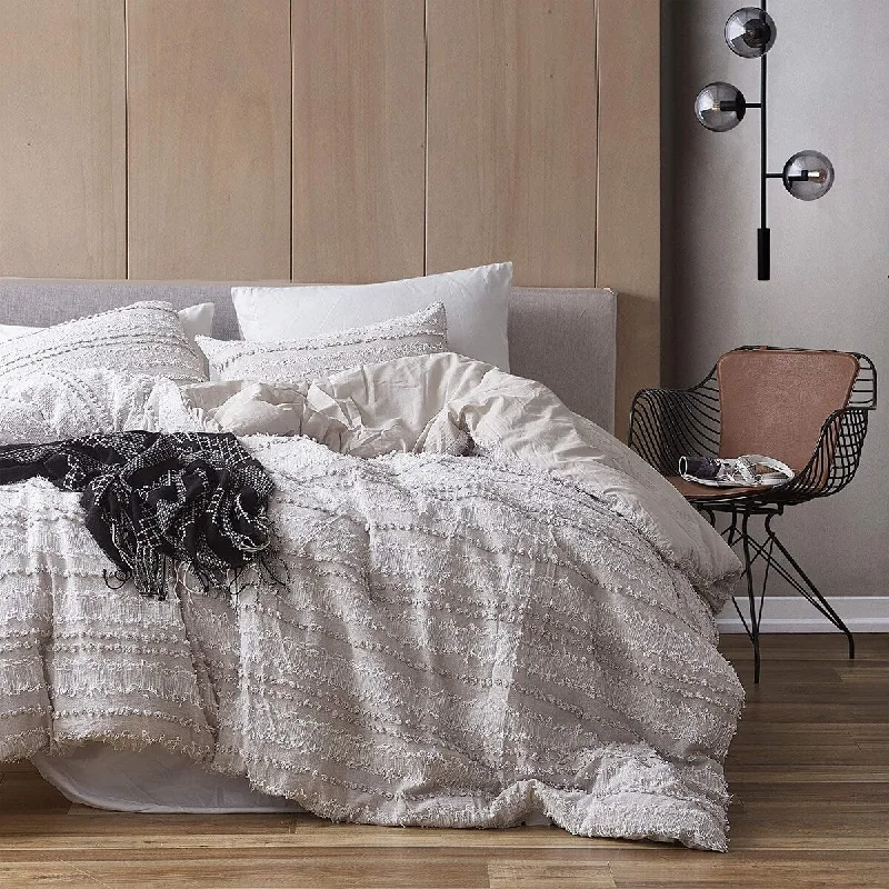Cotton - filled comforters for a breathable and natural sleep experienceLenora Jacquard - Clipped Cotton Oversized Comforter Set Cotton - filled comforters for a breathable and natural sleep experienceLenora Jacquard - Clipped Cotton Oversized Comforter Set