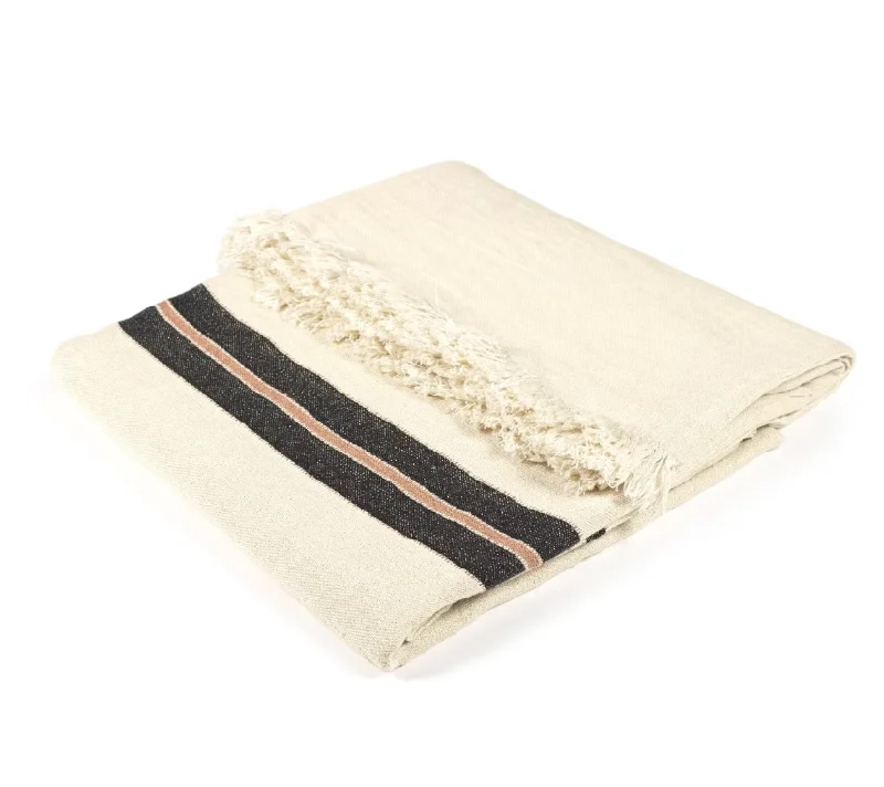 Patchwork duvet covers with a variety of fabric pieces sewn together for a rustic charmLibeco The Patagonian Stripe Coverlet Patchwork duvet covers with a variety of fabric pieces sewn together for a rustic charmLibeco The Patagonian Stripe Coverlet
