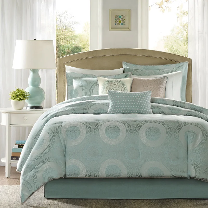 Latex - filled comforters with a bouncy texture and good supportMadison Park Mason Seafoam/Sage 7 Piece Comforter Set Latex - filled comforters with a bouncy texture and good supportMadison Park Mason Seafoam/Sage 7 Piece Comforter Set