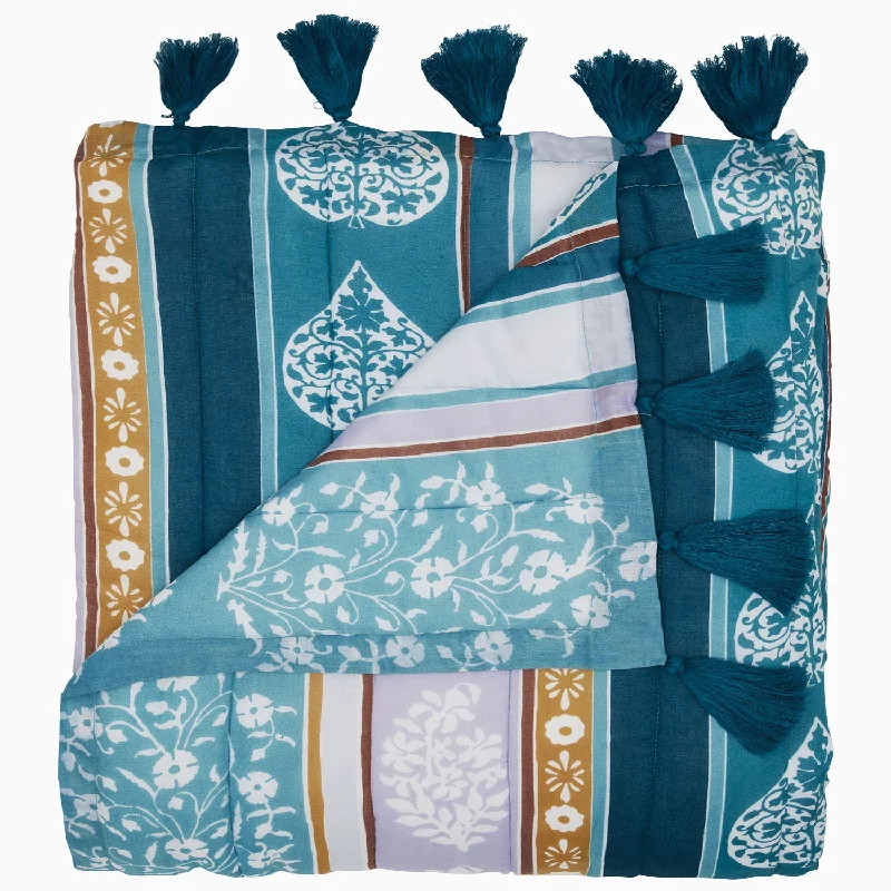 Twin XL duvet covers designed for extra - long twin beds, often used in college dormsMalvika Peacock Throw Twin XL duvet covers designed for extra - long twin beds, often used in college dormsMalvika Peacock Throw