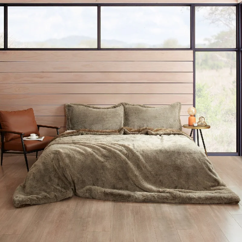 Silk - filled comforters for a luxurious and smooth touchMelange Chunky Bunny - Coma Inducer® Oversized Comforter Set - Butternut Silk - filled comforters for a luxurious and smooth touchMelange Chunky Bunny - Coma Inducer® Oversized Comforter Set - Butternut