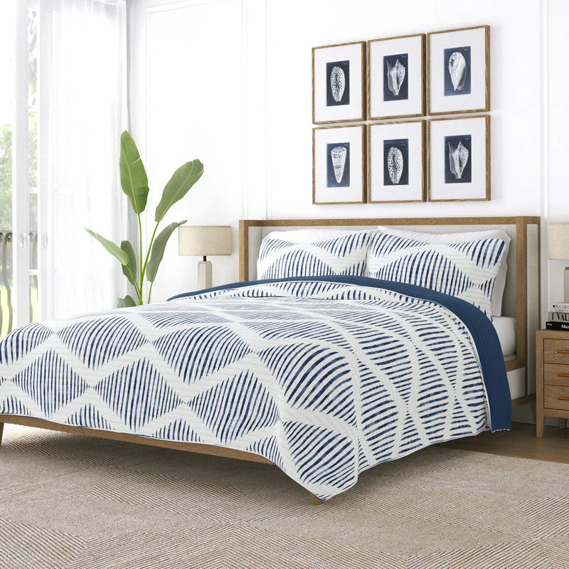 Latex - filled comforters with a bouncy texture and good supportModern Diamond Navy Reversible Pattern Quilt Coverlet Set Ultra Soft Microfiber Bedding Latex - filled comforters with a bouncy texture and good supportModern Diamond Navy Reversible Pattern Quilt Coverlet Set Ultra Soft Microfiber Bedding