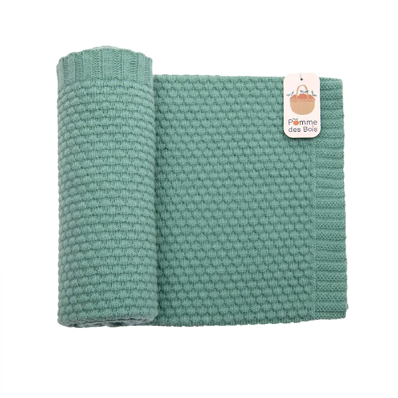 Alpaca wool blankets for a hypoallergenic and warm optionMoulin Roty Pomme Des Bois Green Knited Blanket/ Wool Blend Alpaca wool blankets for a hypoallergenic and warm optionMoulin Roty Pomme Des Bois Green Knited Blanket/ Wool Blend