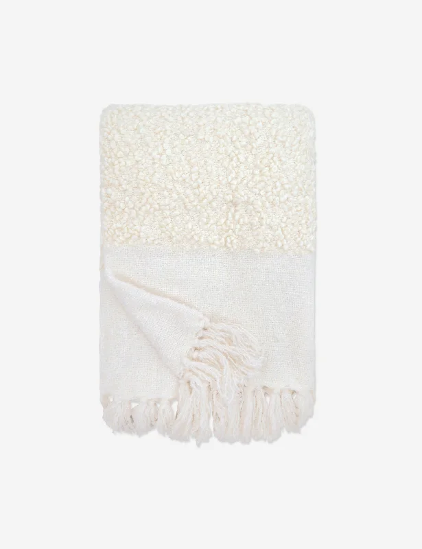 Acrylic blankets for a soft and affordable alternativeMurphy Oversized Boucle Throw by Pom Pom at Home Acrylic blankets for a soft and affordable alternativeMurphy Oversized Boucle Throw by Pom Pom at Home