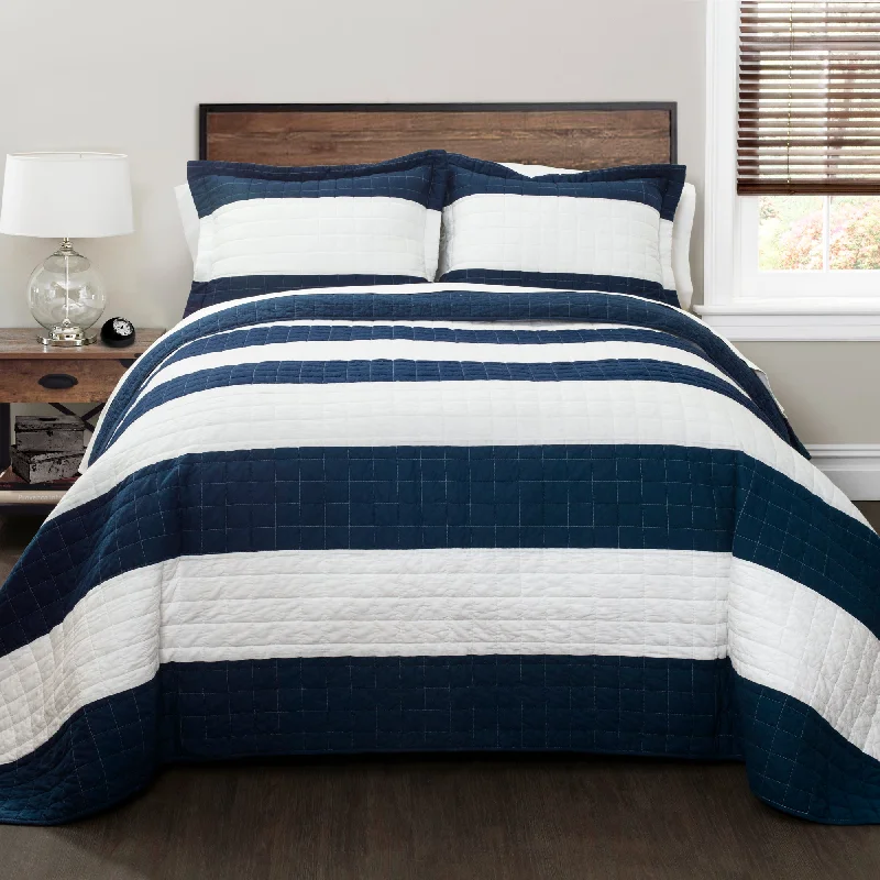 Full - size comforters suitable for full - sized beds in guest rooms or small bedroomsNew Berlin Stripe Quilt 2Pc Set Full - size comforters suitable for full - sized beds in guest rooms or small bedroomsNew Berlin Stripe Quilt 2Pc Set