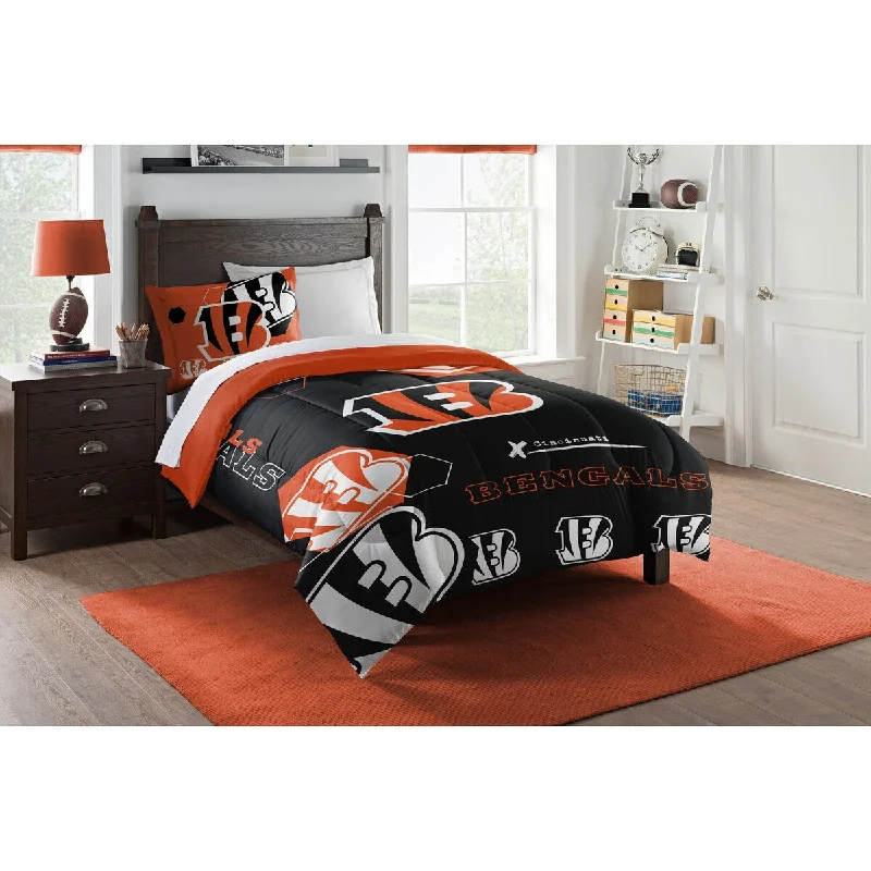 Full - size comforters suitable for full - sized beds in guest rooms or small bedroomsNFL 862 Bengals Hexagon Twin Comforter Full - size comforters suitable for full - sized beds in guest rooms or small bedroomsNFL 862 Bengals Hexagon Twin Comforter