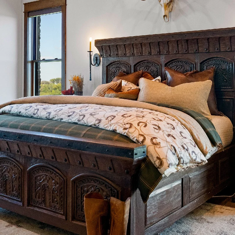 Silk - filled comforters for a luxurious and smooth touchPierre Horseshoes Bedding Set Silk - filled comforters for a luxurious and smooth touchPierre Horseshoes Bedding Set