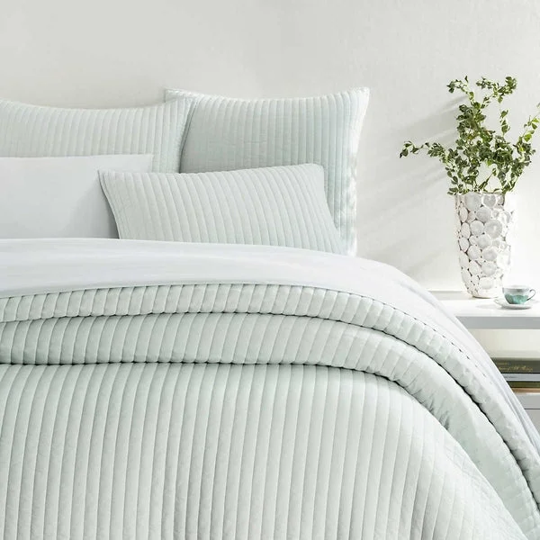 Light - blocking duvet covers for a better sleep during the dayPine Cone Hill Cozy Cotton Quilt Light - blocking duvet covers for a better sleep during the dayPine Cone Hill Cozy Cotton Quilt