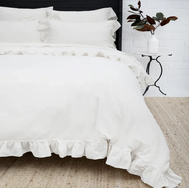 Floral - printed duvet covers for a romantic and feminine touchRowan Crinkled Cotton Duvet Cover Set - Final Sale 40% off in cart Floral - printed duvet covers for a romantic and feminine touchRowan Crinkled Cotton Duvet Cover Set - Final Sale 40% off in cart