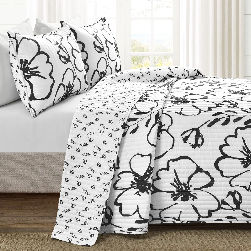 King - size comforters to fit large king - sized beds perfectlyScandinavian Floral Quilt 3 Piece Set King - size comforters to fit large king - sized beds perfectlyScandinavian Floral Quilt 3 Piece Set