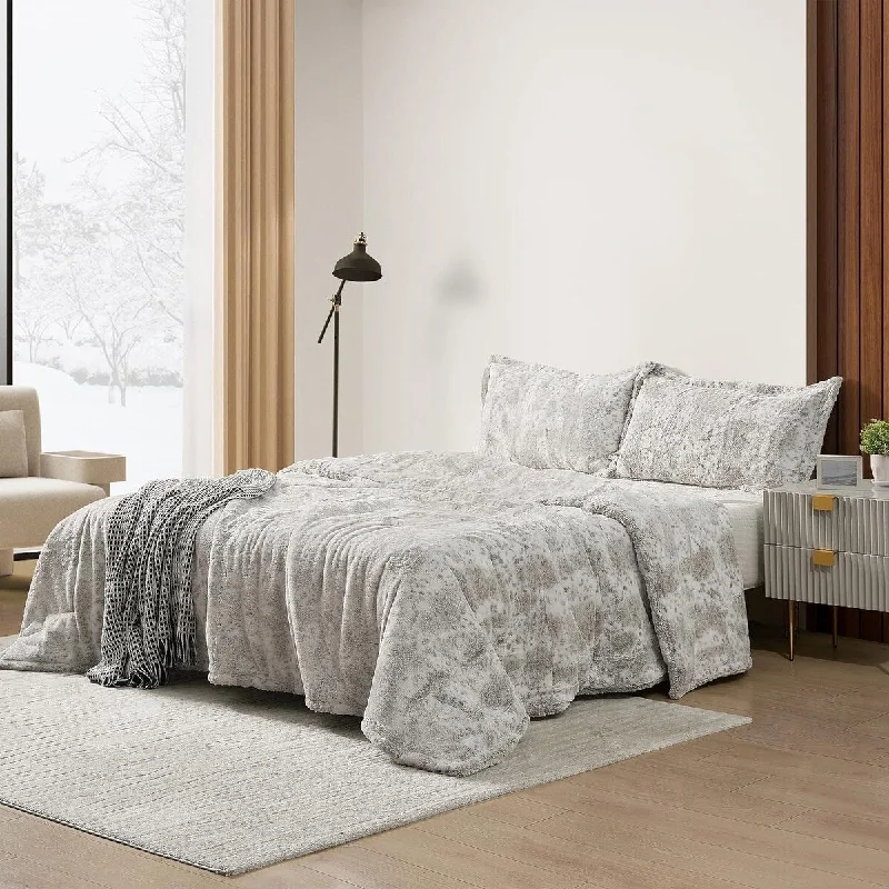 Wool - filled comforters with natural moisture - wicking and temperature - regulating featuresSnow Lynx - Coma Inducer® Oversized Comforter Set Wool - filled comforters with natural moisture - wicking and temperature - regulating featuresSnow Lynx - Coma Inducer® Oversized Comforter Set