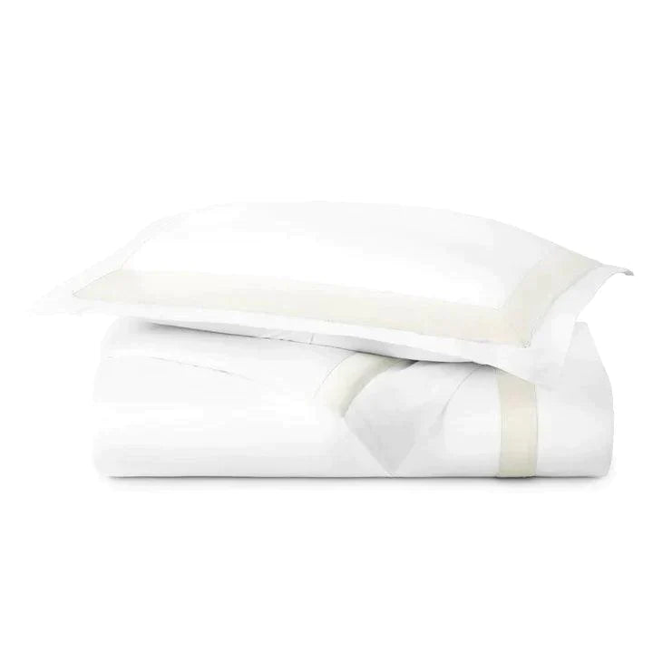Patchwork duvet covers with a variety of fabric pieces sewn together for a rustic charmSoprano Trim Sateen Duvet Cover Patchwork duvet covers with a variety of fabric pieces sewn together for a rustic charmSoprano Trim Sateen Duvet Cover