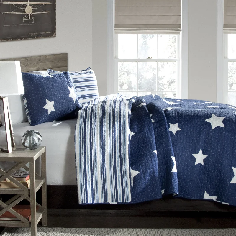 Full - size comforters suitable for full - sized beds in guest rooms or small bedroomsStar 3 Piece Quilt Set Full - size comforters suitable for full - sized beds in guest rooms or small bedroomsStar 3 Piece Quilt Set